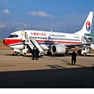 琼海空运公司航空快运业稳步发展的原因是什么？